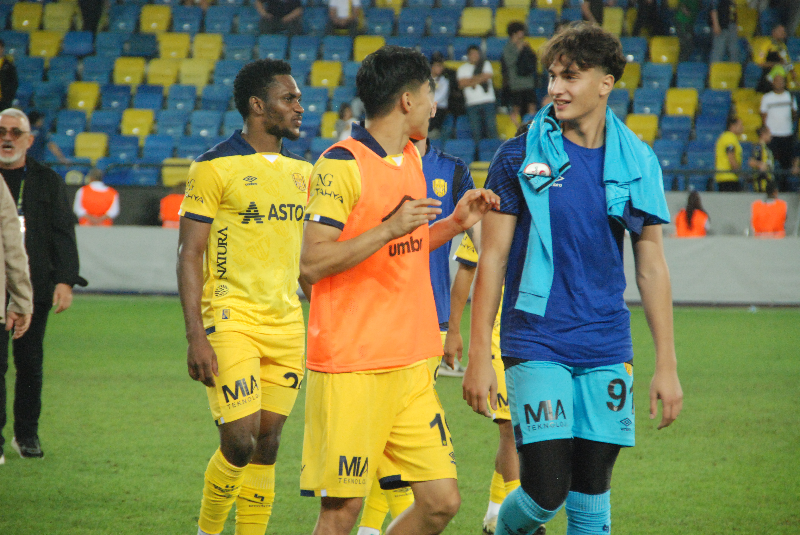 ANKARAGÜCÜ - İSTANBULSPOR