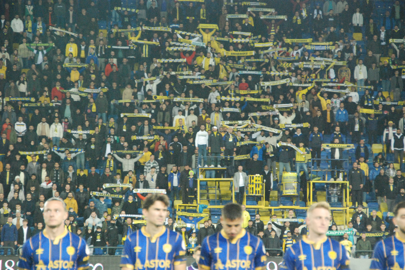 ANKARAGÜCÜ - EROKSPOR TARAFTAR RESİMLERİ