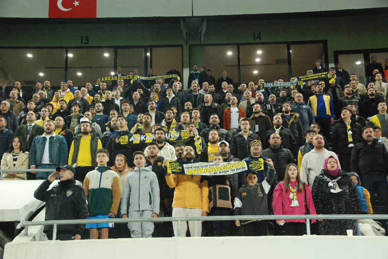 ANKARAGÜCÜ - EROKSPOR TARAFTAR RESİMLERİ