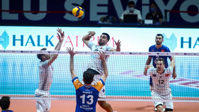 Halkbank, İnegöl'ü yendi 3-1