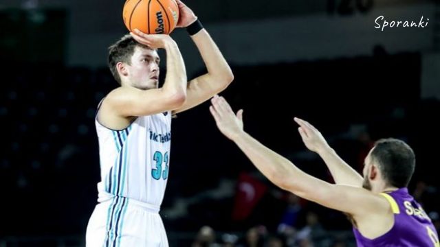 Sam Dekker ve Kyle Wiltjer, Türk Telekom'u Afyon'da uçurdu