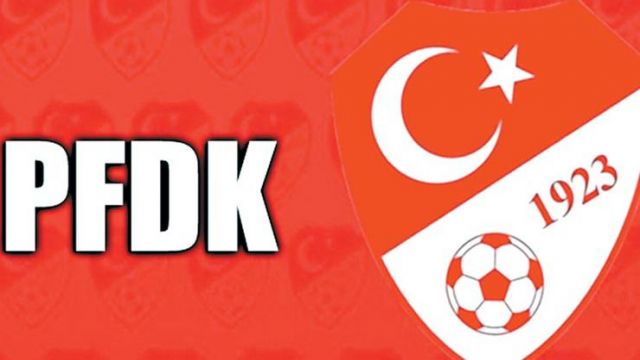 Ankaragücü ilk taraftarlı maçta PFDK'lık oldu