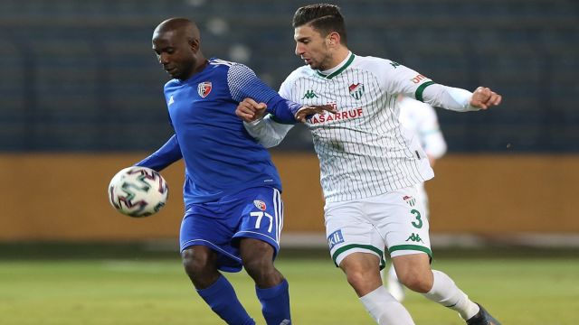 Bir Ankaraspor'a, bir Bursaspor'a 1-1