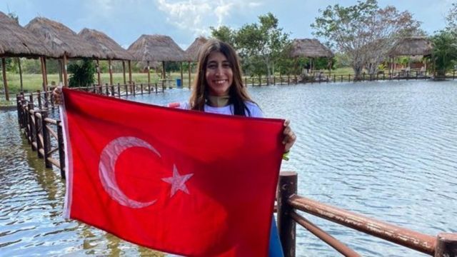 Milli Dalgıç Fatma Uruk'dan Dünya rekoru