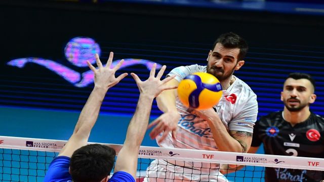 Halkbank rahat kazandı 3-0