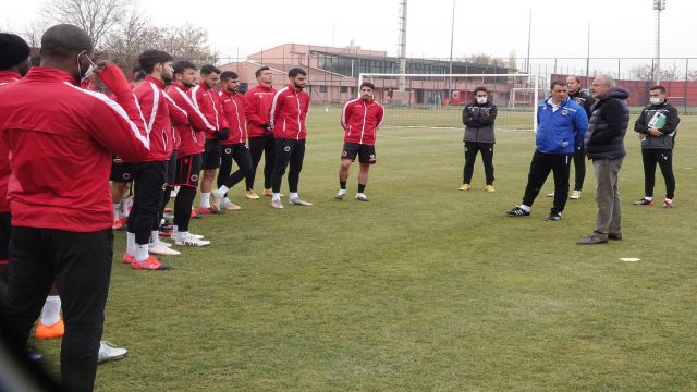 Murat Cavcav: "Benim de camiamızın da istediği Gençlerbirliği bu"