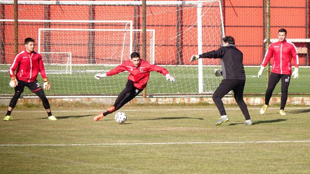 Rizespor hazırlıkları yılın ilk antrenmanıyla devam etti