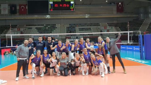 Kalecik Belediye Kadın Voleybol Takımının sponsoru çekildi