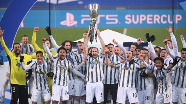 Napoli kupayı Maradona Stadı'na götüremedi, kupa Juventus'un