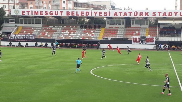 Etimesgut Belediyespor'un müthiş yürüyüşü sürüyor 2-0