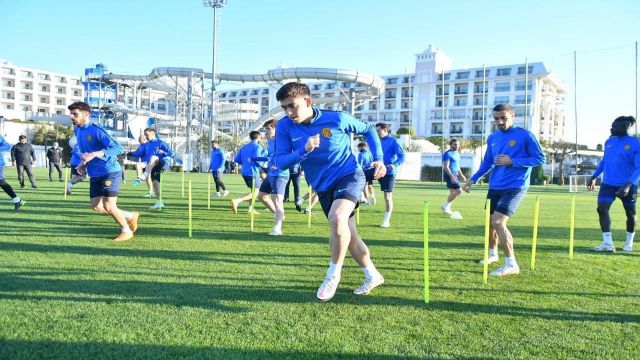 Güçlüler'de Antalya kampı sürüyor