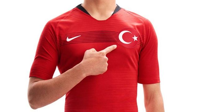 Rakip Hollanda, haydi Türkiye!