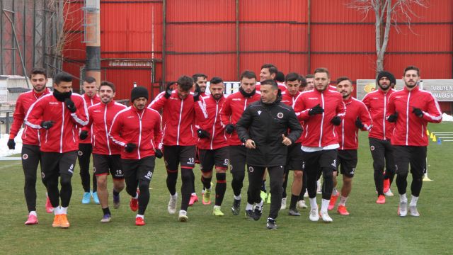 Gençlerbirliği’nde bir maaş ödeme !