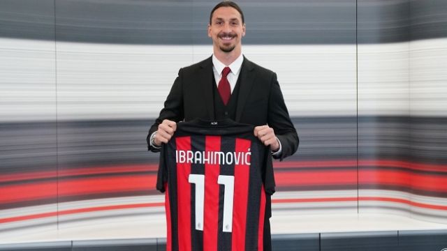 Zlatan Ibrahimovic ile 1 yıllık yeni sözleşme