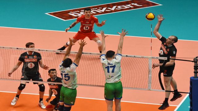 Voleybolda kura çekiliyor