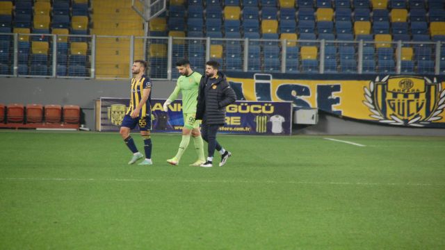 Bravo Akın Alkan ! Bahadır'ı ilk kutlayan o oldu