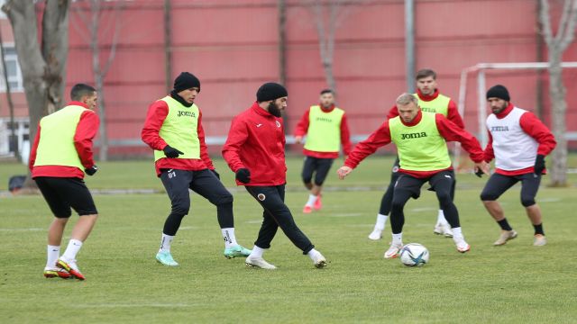 Menemenspor hazırlıkları başladı