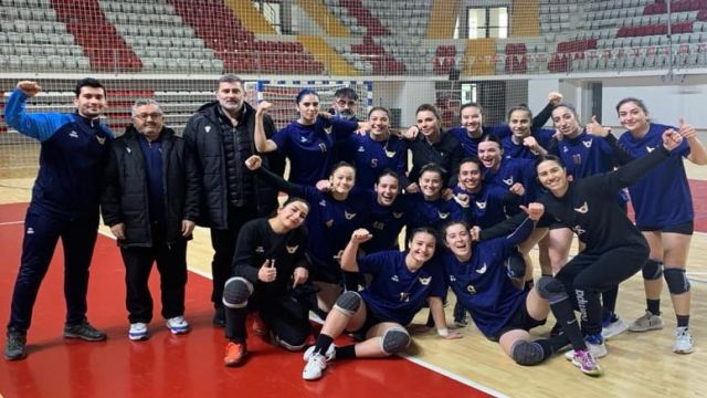 Yenimahalle Belediyespor çeyrek finalde