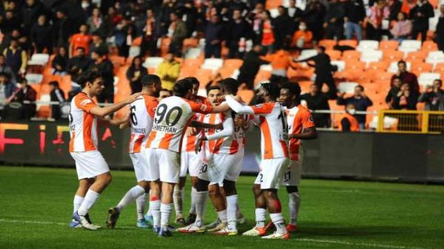 Adanaspor ve BB.Erzurumspor eşitliği bozamadı 1-1