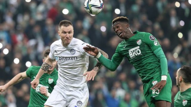 Bursaspor 9 kişilik Tuzlaspor'a yenildi