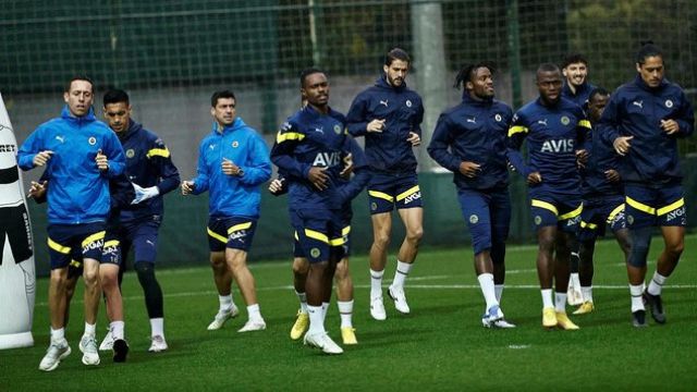 Fenerbahçe 6 eksikle Ankara'ya geldi