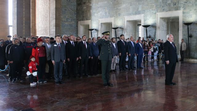 Gençlerbirliği'nden Anıtkabir ziyareti