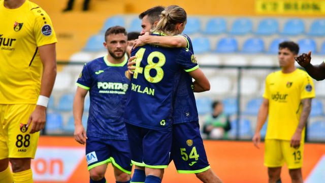 Taylan asist yaptı, Emre gol attı; sosyal medyada gündem oldu !