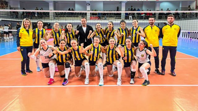 Voleybolda galibiyet geldi 3-0