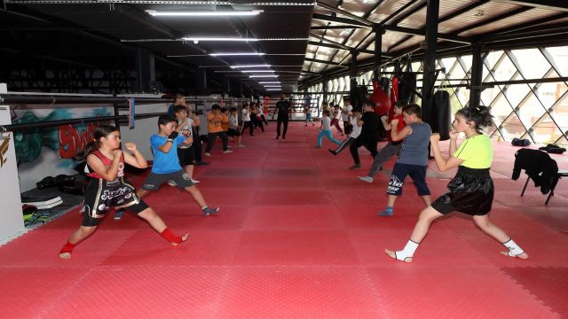 Yenimahalle’nin Spor Akademisi 2 bin sporcuya ulaştı