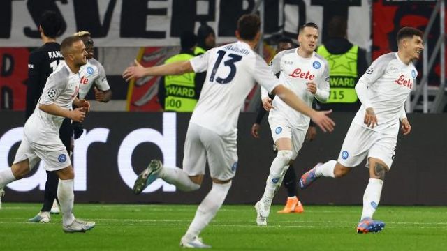 Napoli ve Real Madrid avantajı kaptı