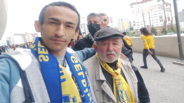 Ankaragücü taraftarı baba ve oğlunu trafik kazasında kaybettik!