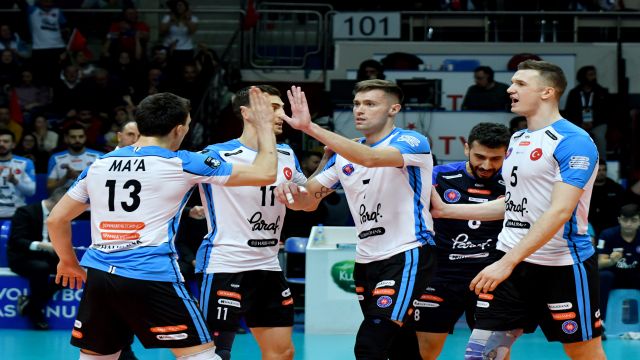 Halkbank final için avantaj arıyor