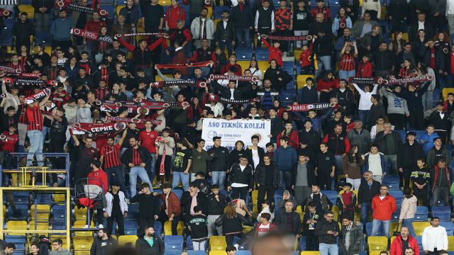 Sakaryaspor maçı kadın ve öğrencilere ücretsiz!