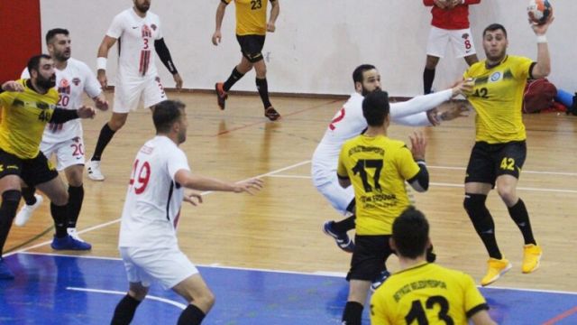 Spor Toto, İzmir Büyükşehir Belediyespor'u 29-25 mağlup etti...