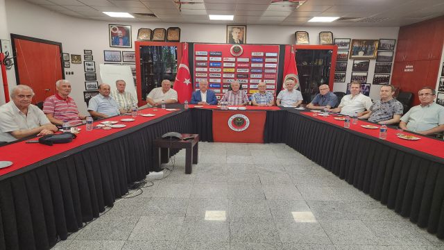 Gençlerbirliği’nde divan kurulu yeni üyeleriyle toplandı