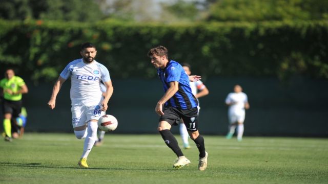 Ankara Demirspor 10 kişiyle kazandı