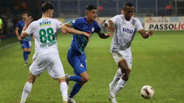 Çaykur Rizespor, Corendon Alanyaspor ile golsüz berabere kaldı