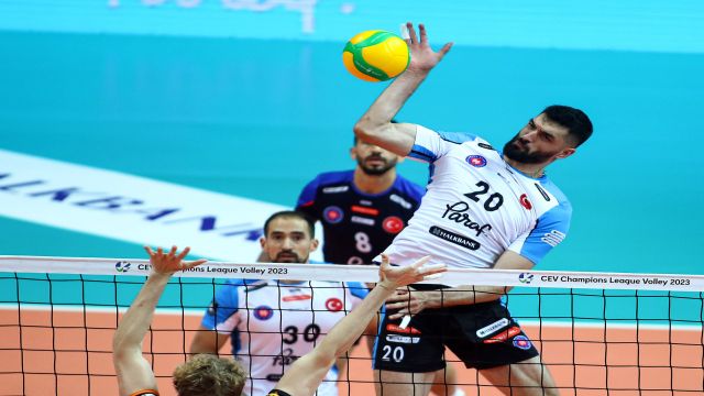 Yunus Emre Tayaz yeni sezonda da Halkbank’ta