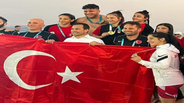 Dünyanın en iyisi Emine Çataloğlu!