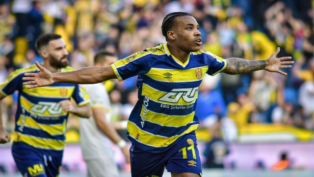 Garry Rodrigues en iyi kanat oyuncusu!