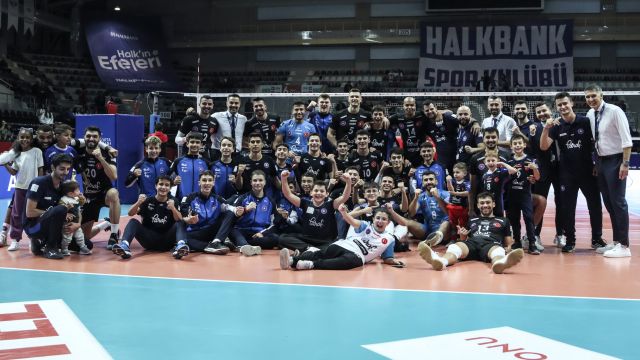 Halkbank derbi sever!