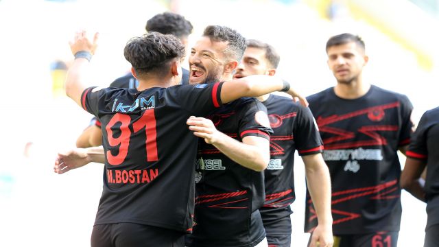 Oltan golleriyle, turu getirdi 4-3