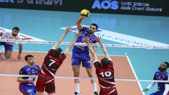 Halkbank’tan Akkuş’a set yok