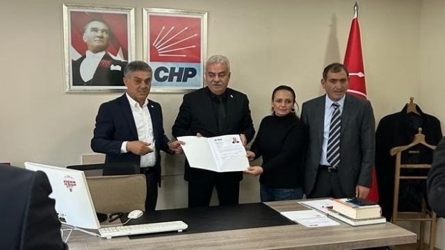 Metin Akyüz, Etimesgut Belediye Başkanlığı için adaylık başvurusu yaptı