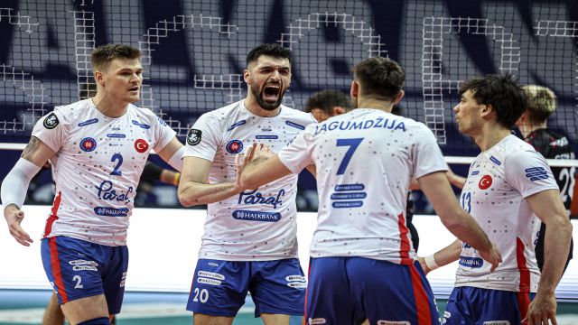 Halkbank’tan net skor