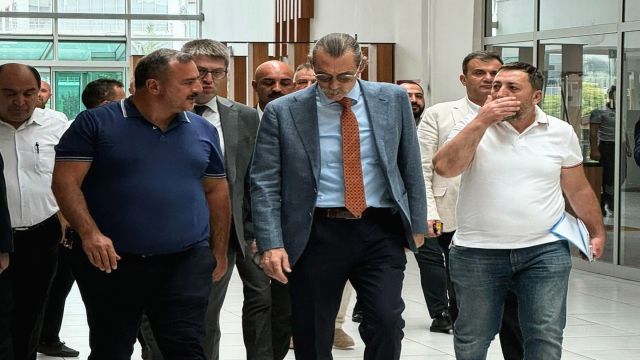 Erdal Beşikçioğlu, Etimesgut Belediyespor'u ziyaret etti!