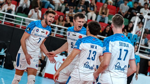 Beş sette kazanan Halkbank!