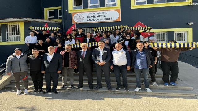 Metin Akyüz ve İsmet Beltan Cemil Meriç Anadolu Lisesi'ni ziyaret ettiler...