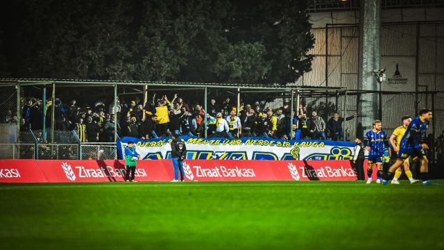 Ankaragücü taraftarı İzmir'de yalnız bırakmadı