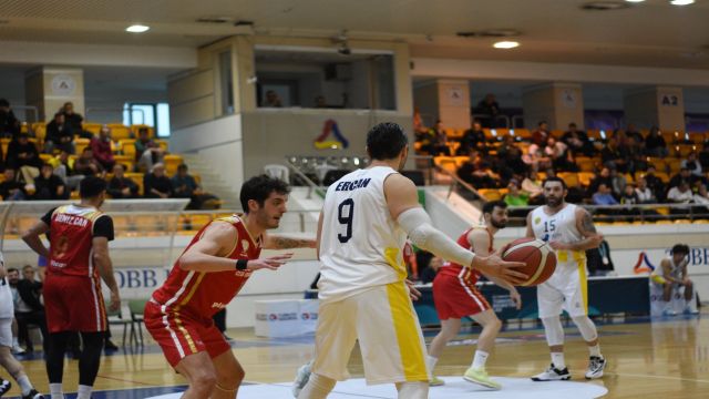 Ankaragücü zirve aşkına 76 - 66